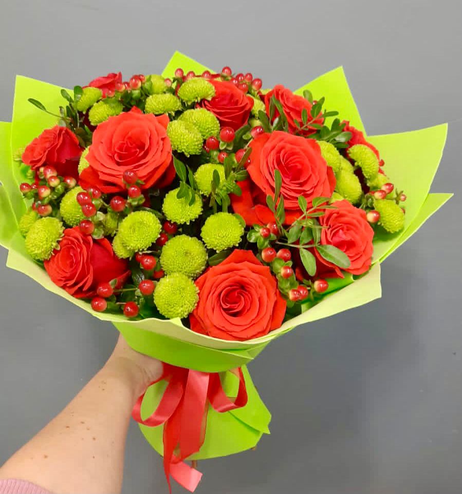 Букет цветов из: Хризантемы и Розы в Краснознаменский