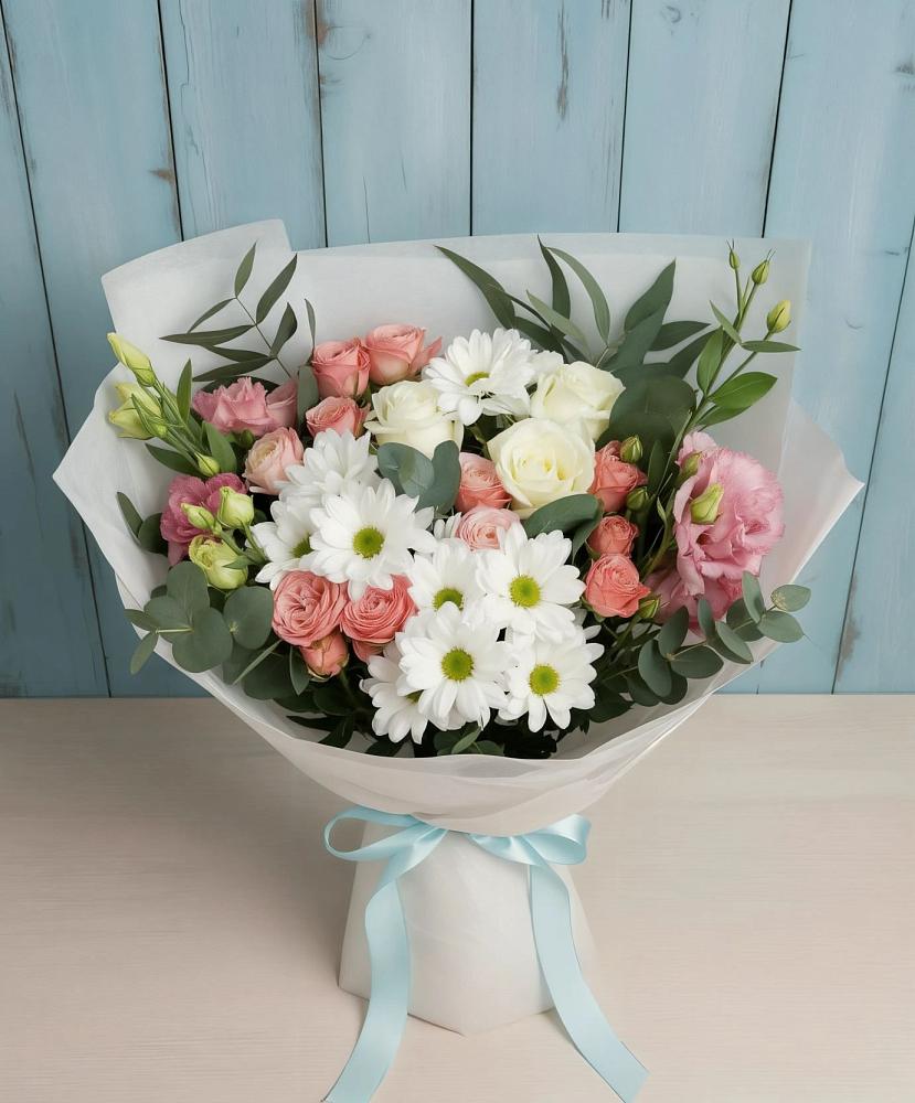 Букет цветов из: Розы, Лизиантусы и Хризантемы в Краснознаменский