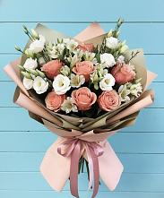 Букет цветов из:  Розы, Альстромерии и Лизиантусы в Краснознаменский