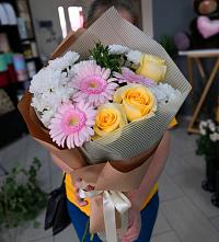 Букет цветов из:  Герберы, Розы и Хризантемы в Краснознаменский