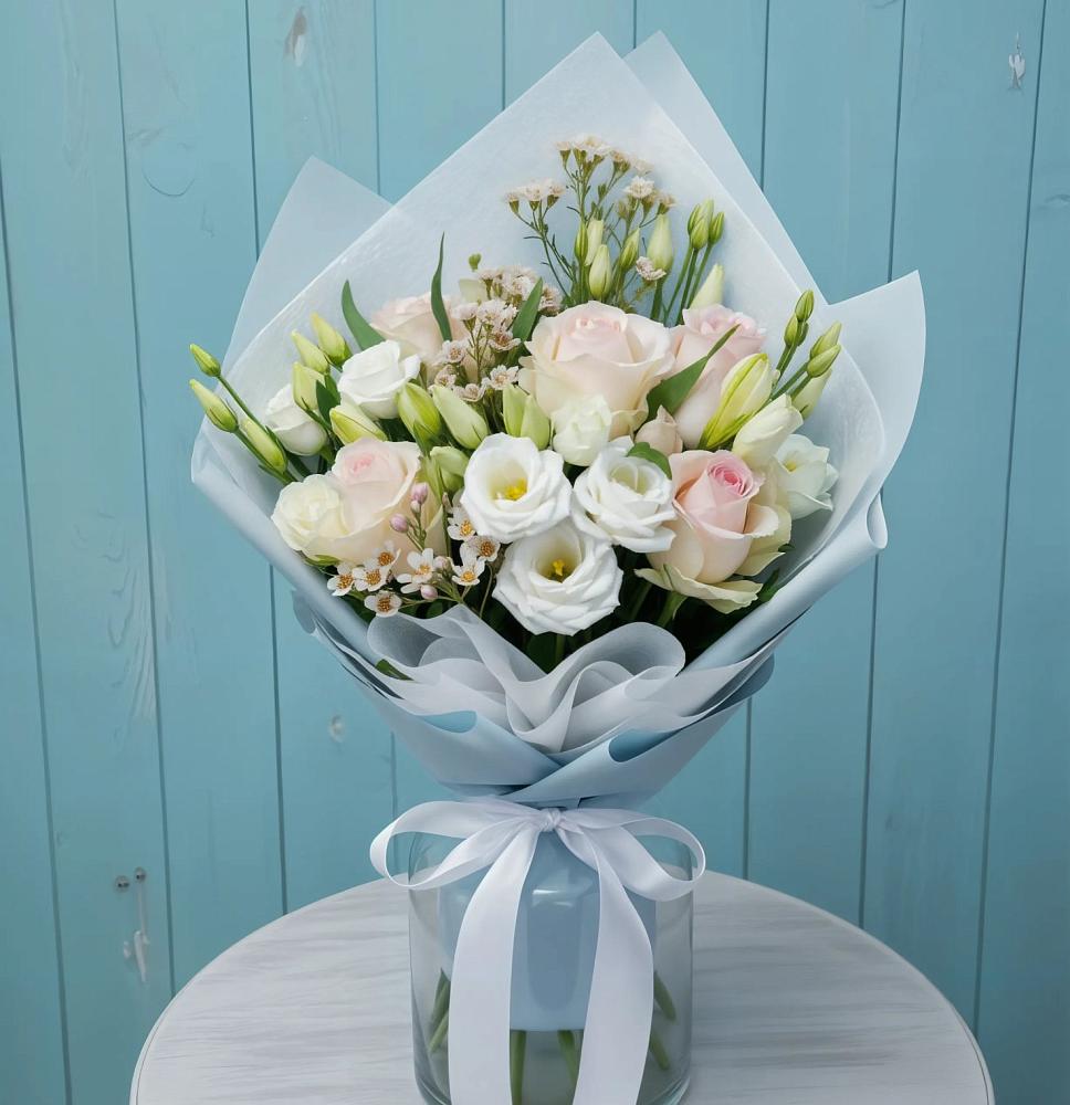 Букет цветов из: Розы и Лизиантусы в Краснознаменский