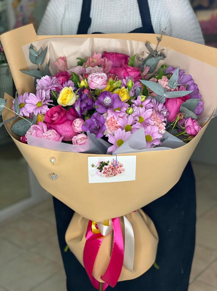 Букет цветов из: Хризантемы, Гвоздики и Альстромерии в Краснознаменский