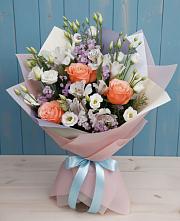 Букет цветов из:  Лизиантусы, Розы, Альстромерии и Гипсофила #REPLACE_PRED# Краснознаменский