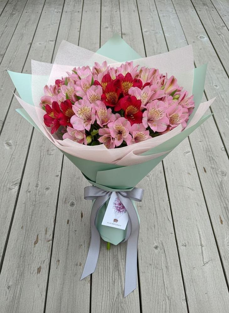 Букет цветов из: Альстромерии в Краснознаменский