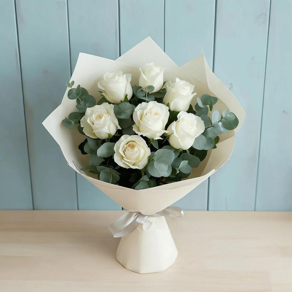 Букет Белые розы в Эвкалипте в Краснознаменский