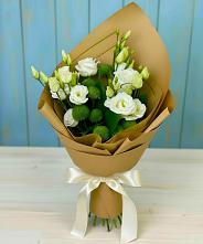 Букет цветов из:  Хризантемы и Лизиантусы в Краснознаменский