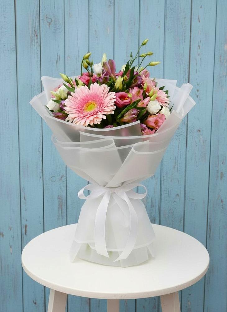 Букет цветов из: Герберы, Альстромерии и Лизиантусы в Краснознаменский