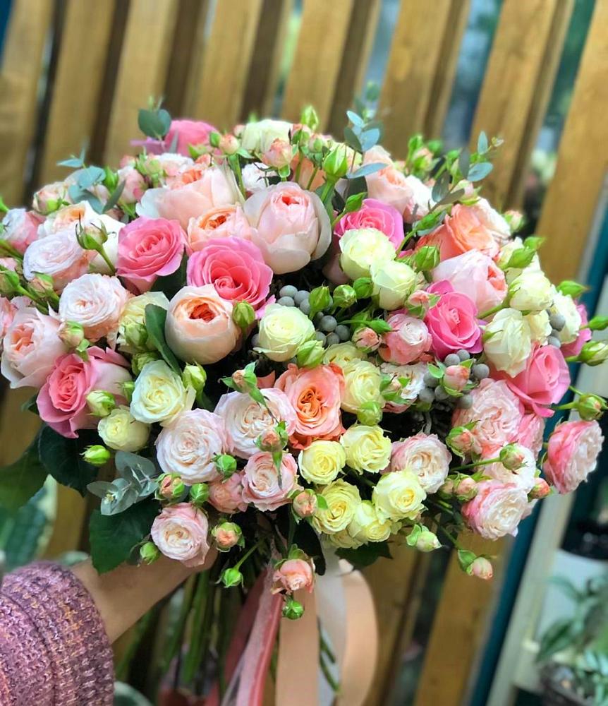 Букет цветов из: Розы в Краснознаменский