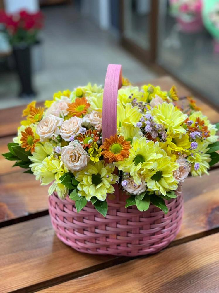 Цветочная композиция из Хризантемы и Розы в корзине в Краснознаменский