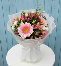 Букет цветов из:  Герберы, Альстромерии и Лизиантусы в Краснознаменский