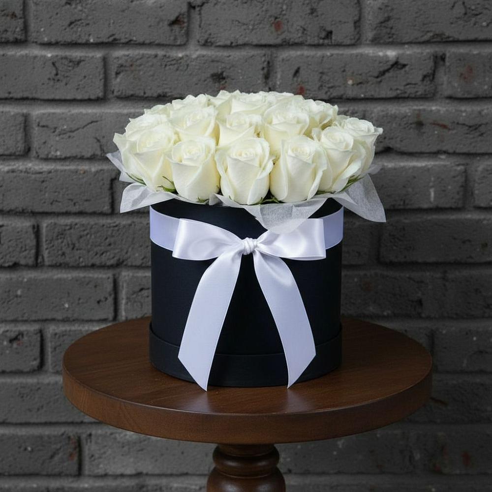 Цветочная композиция из Розы в шляпной коробке в Краснознаменский