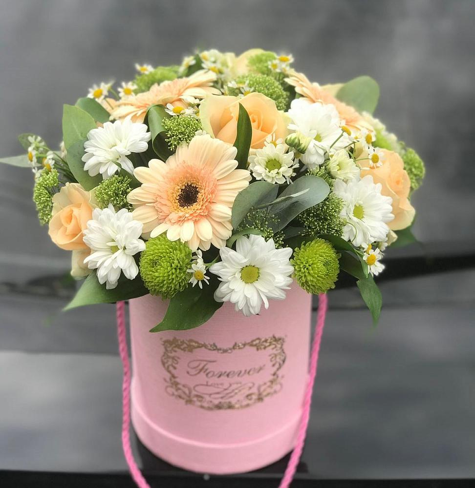 Цветочная композиция из Розы, Герберы и Хризантемы в шляпной коробке в Краснознаменский