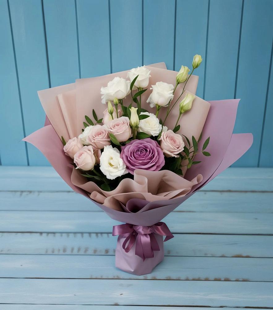 Букет цветов из: Розы и Лизиантусы в Краснознаменский